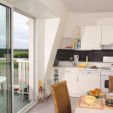 Charming With Dishwasher Located At A Golf Course Appartement *