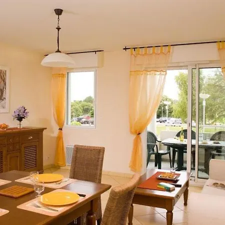 Charming With Dishwasher Located At A Golf Course * LʼAiguillon-sur-Vie